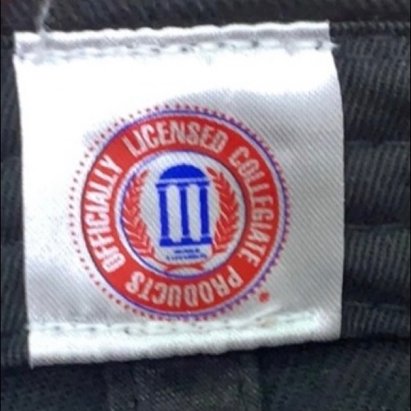 George Bulldog Baseball Hat - Picture 6 of 7